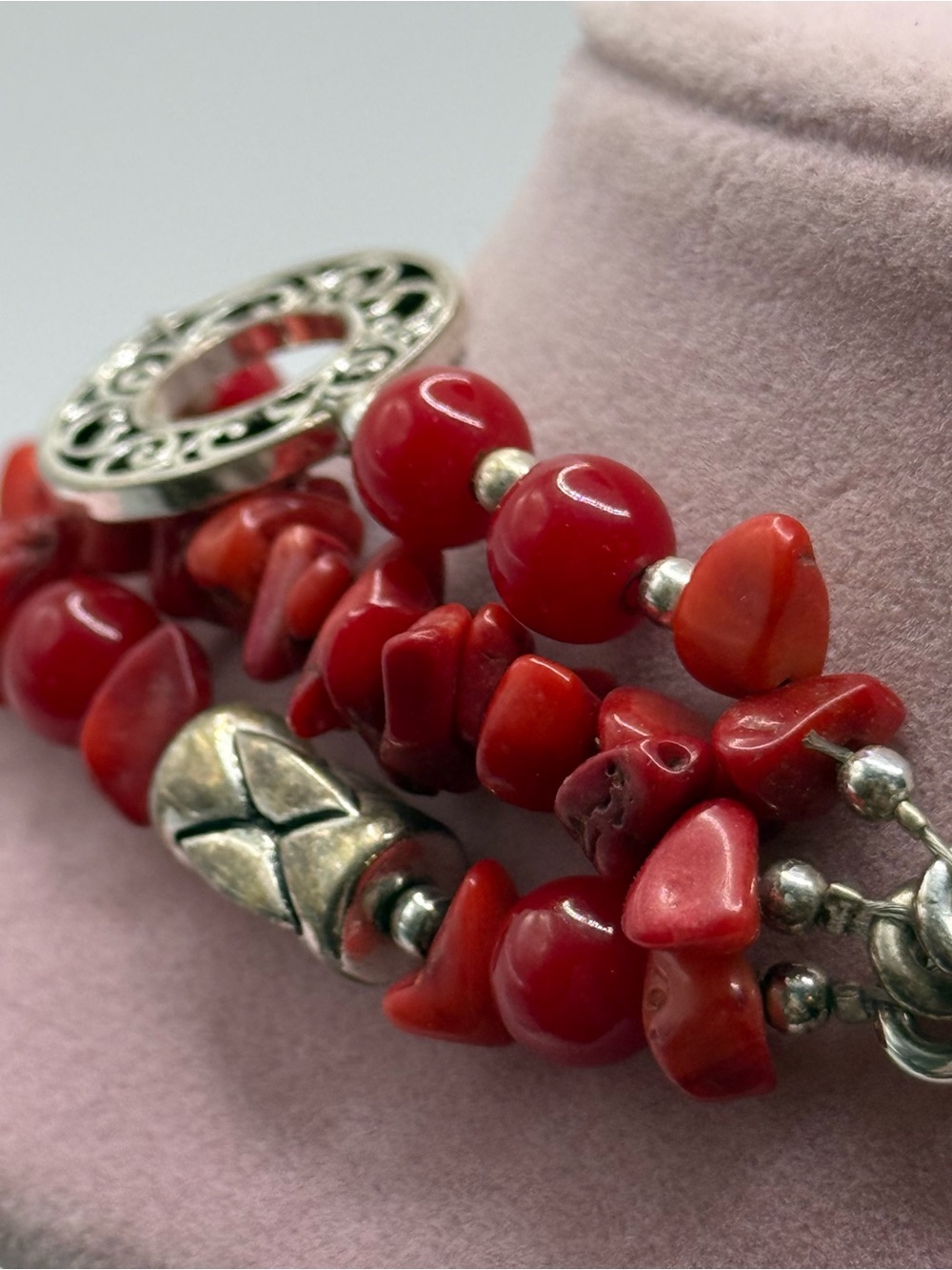 PREMIER DESIGNS TRIPLE STRAND RED CORAL & SILVER TONE NECKLACE - Picture 8 of 8